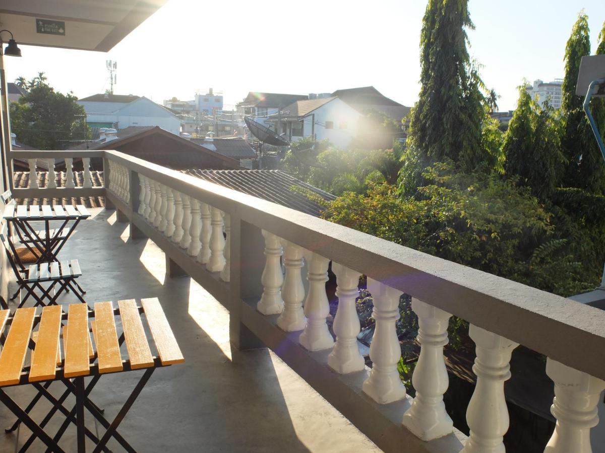 Sleep Guesthouse Chiang Mai Dış mekan fotoğraf